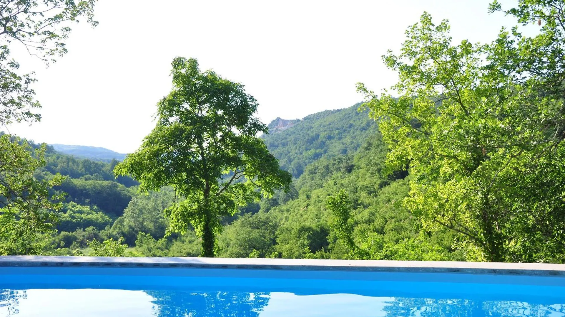 Ferienhaus In Kotli Mit Grill, Garten Und Gemeinschaftlichem Pool