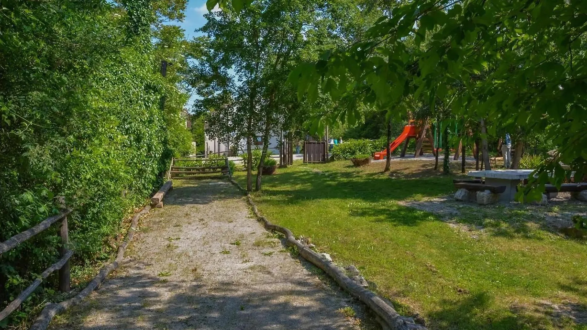 Ferienhaus In Kotli Mit Grill, Garten Und Gemeinschaftlichem Pool Κροατία